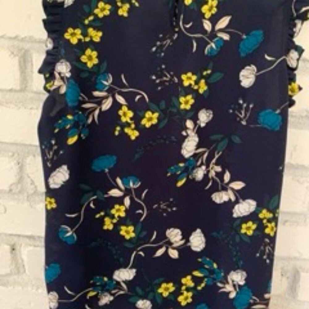 Halogen Ruffle Trim Shell Top - Picture 2 of 8